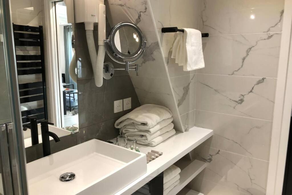 Appartement Rousselet Quartier Bon Marche Paris Viieme Kültér fotó