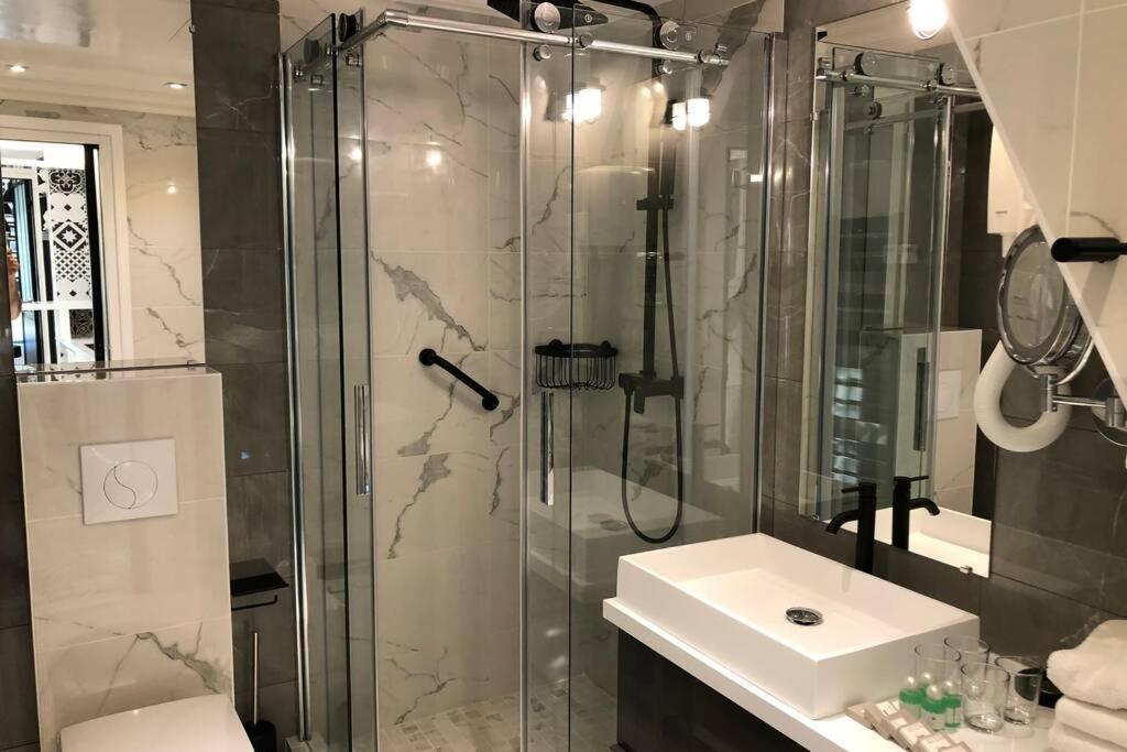 Appartement Rousselet Quartier Bon Marche Paris Viieme Kültér fotó